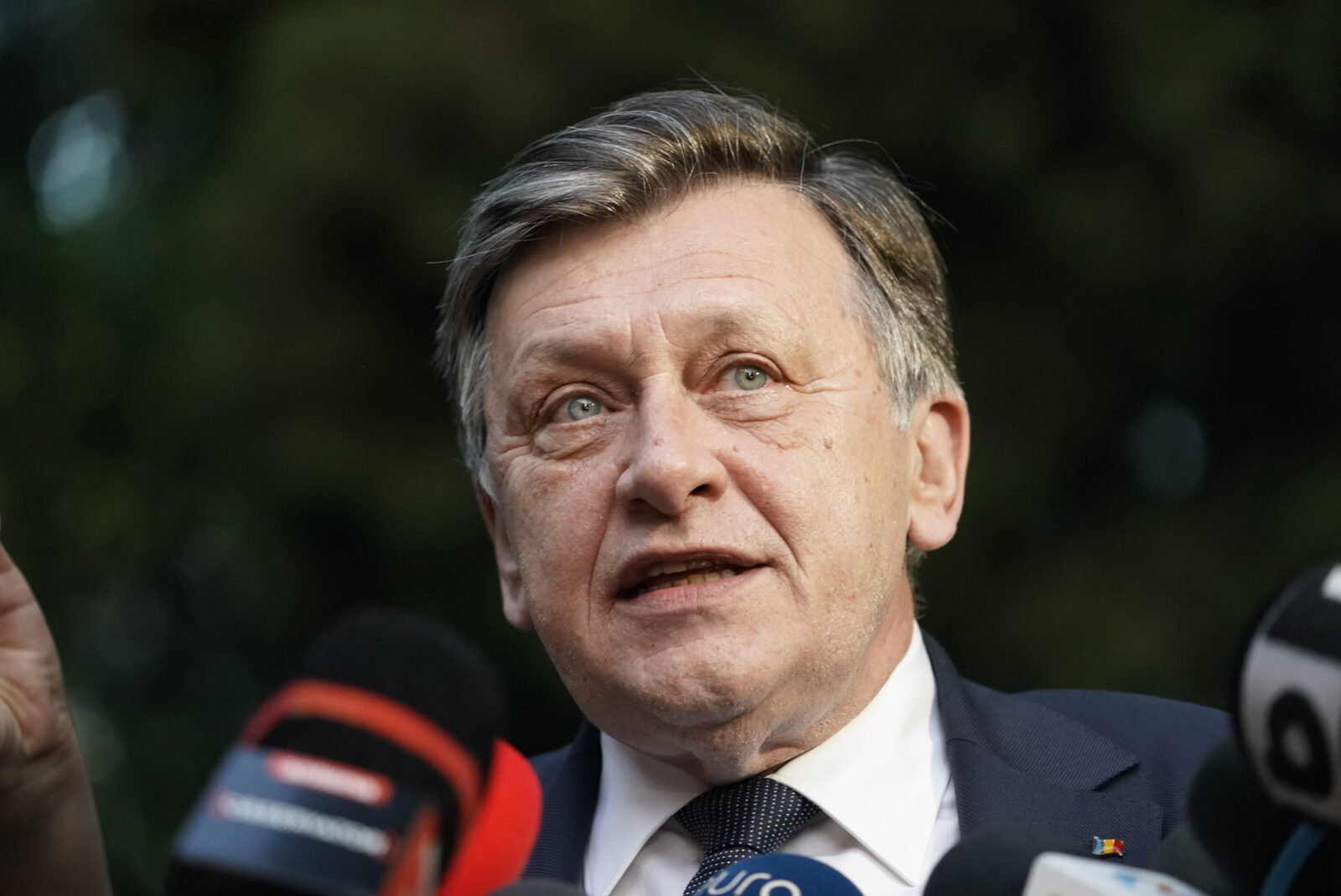 Antonescu, atac la Nicușor Dan: „Demisionează dacă nu poți”