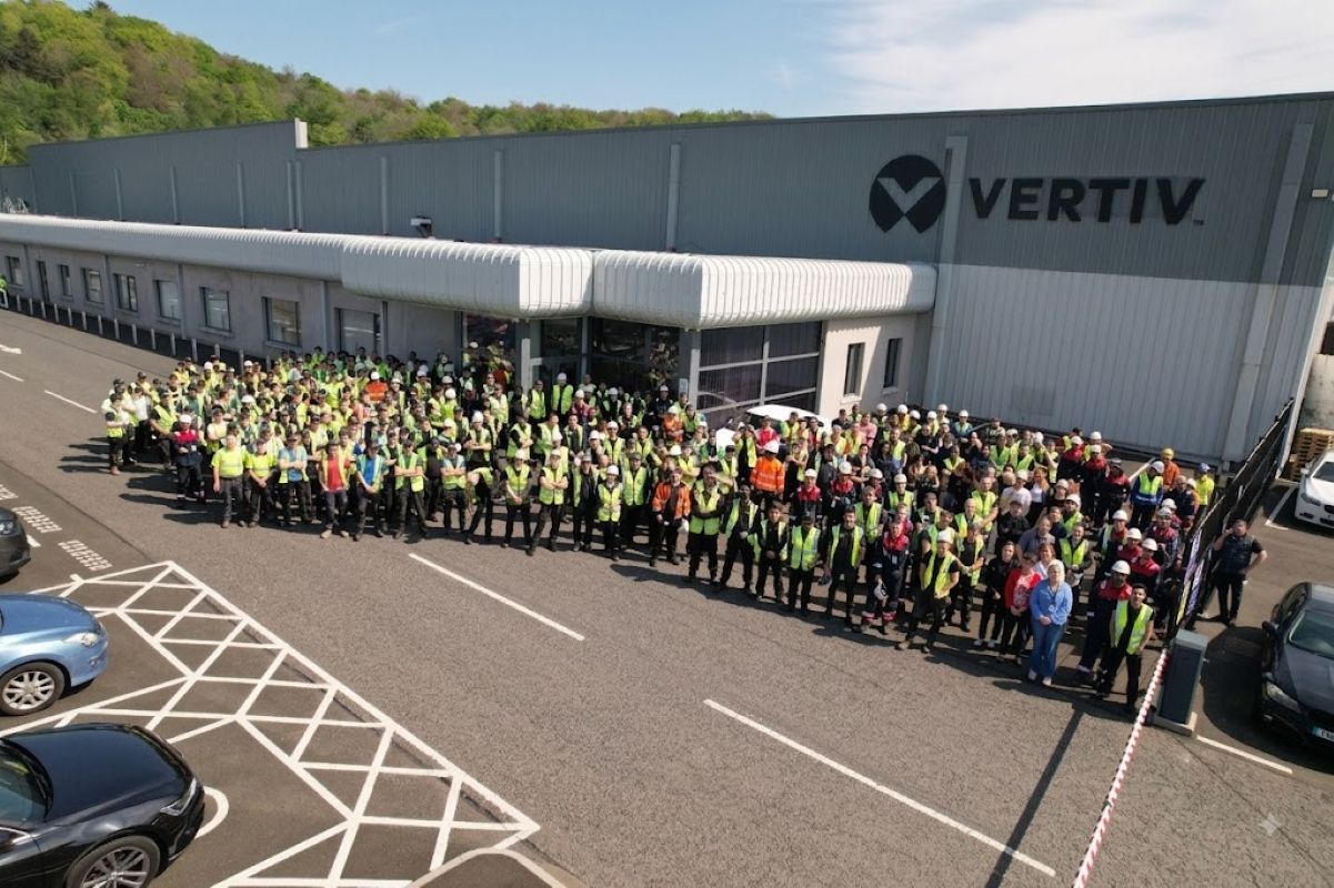 Vertiv extinde investiția în Irlanda și nord-vest