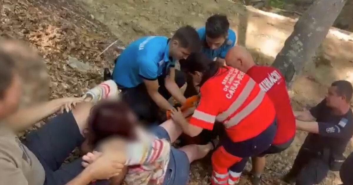Turistă accidentată pe munte, salvată de jandarmi