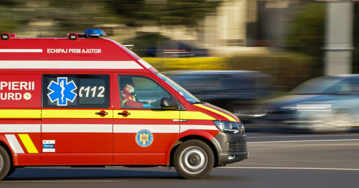 Ambulanța, condiții periculoase: Sindicatele cer încadrare de urgență