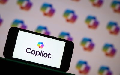 Microsoft Copilot, lângă mesajele tale din Outlook. Un nou buton AI, vizibil
