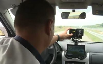 Șofer 172 km/h cu tatăl mușcat de câine: Reacția poliției