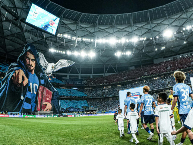 Stanciu, idol în China. Fanii l-au copleșit pe Stanciu în Dalian