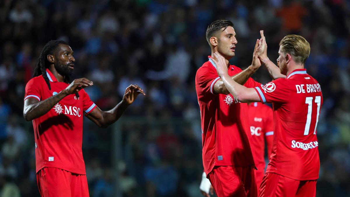 Napoli spulberă Aris Salonicco într-un amical spectaculos