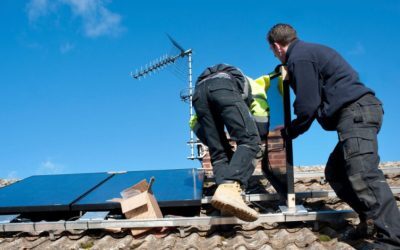 Bolojan: Prosumatorii injectează energie, dar trebuie să aibă și stocare