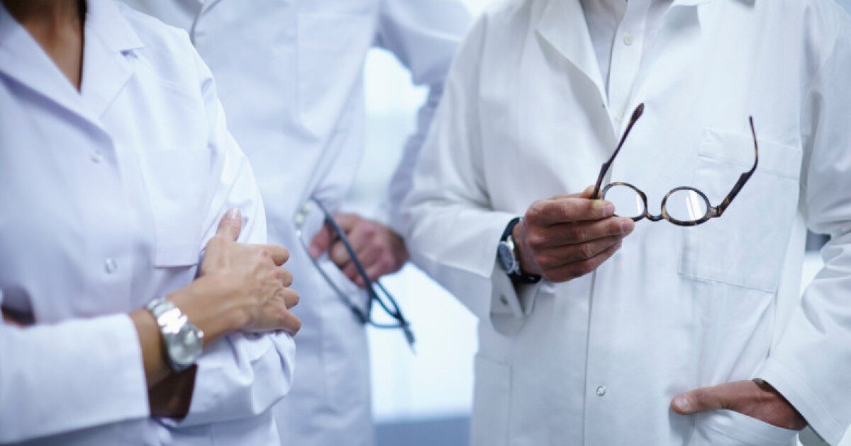 Sănătate: Lege adoptată pentru protecția medicilor și noi angajări