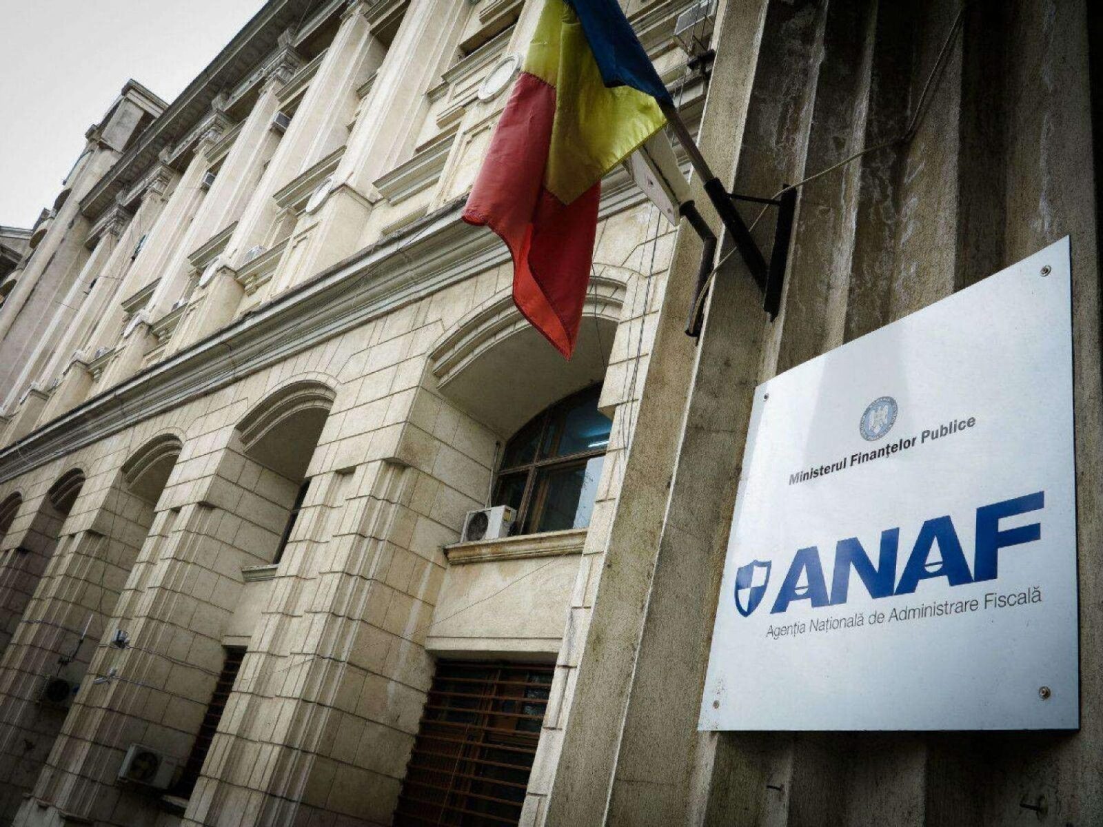 ANAF: Notificare, somație sau poprire? Află diferența!