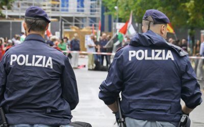 Rachete NATO camuflate, depistate în Italia. Un francez, reținut