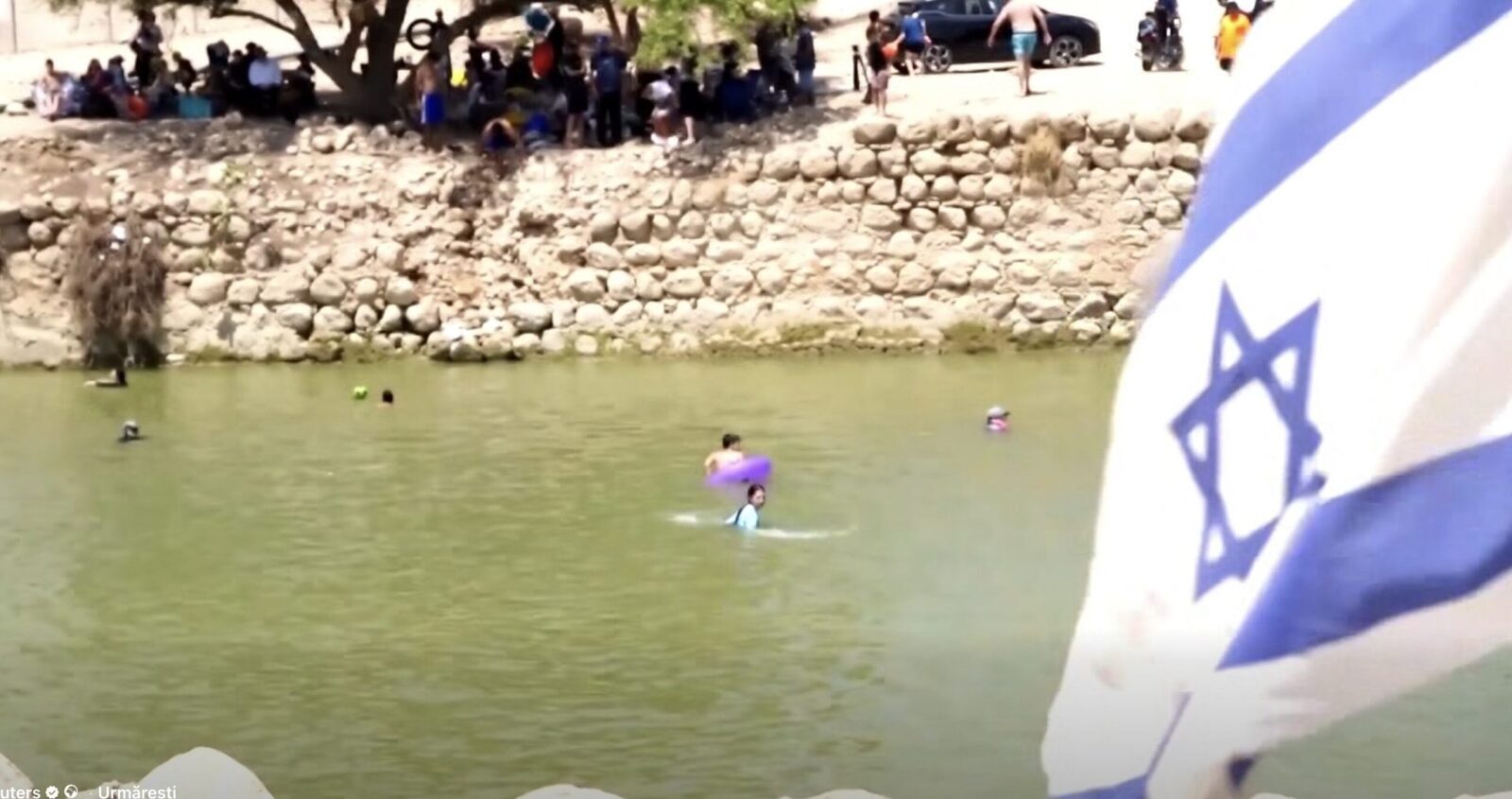 Coloniști fură apa palestinienilor pentru piscine