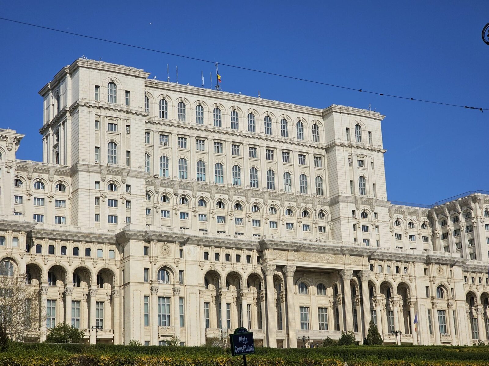Senatul a votat legea ANI. USR contra, Zamfir ironizează pe Fritz