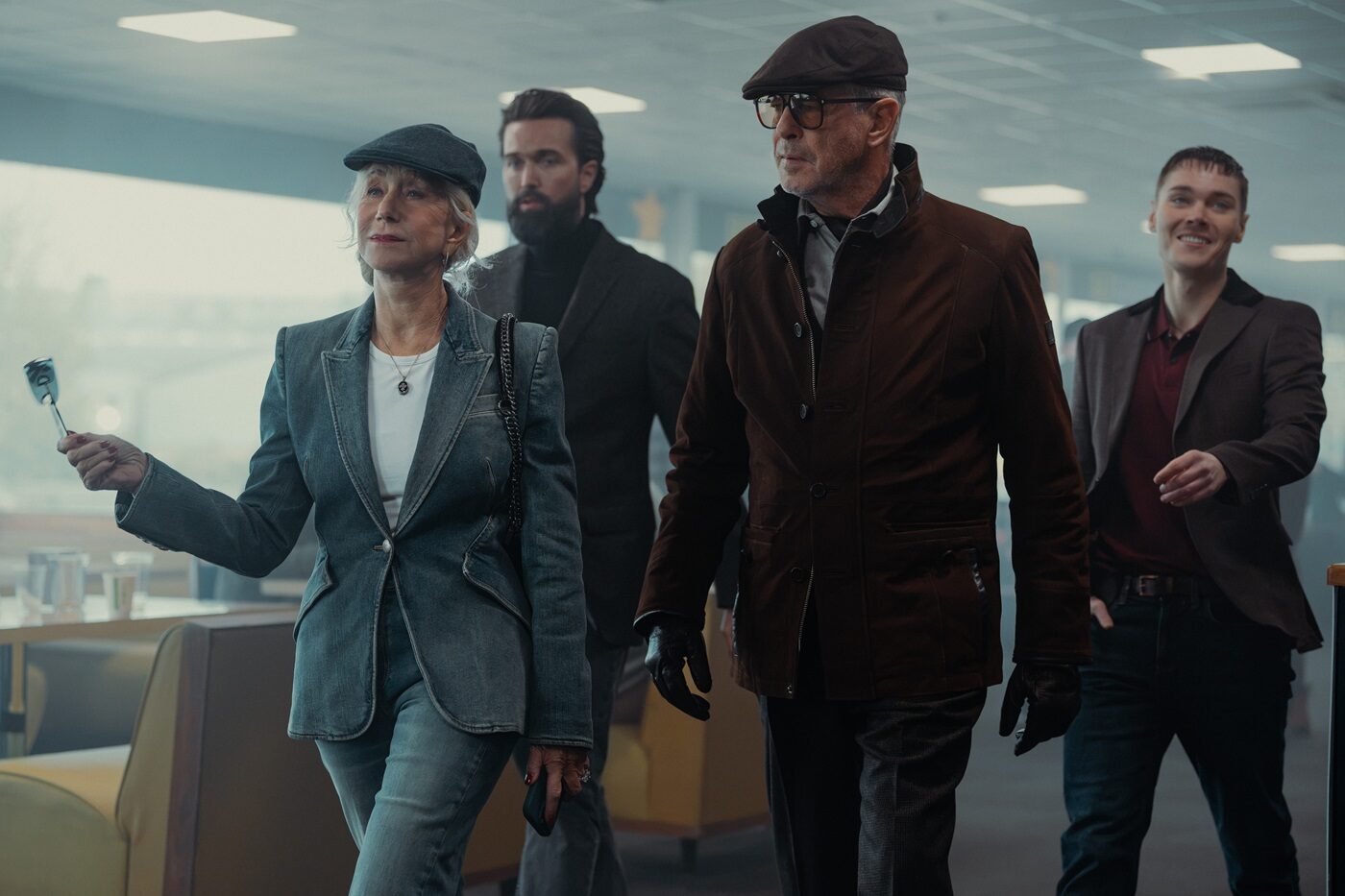 Tom Hardy, Brosnan, Mirren, noi lupte pe putere VIDEO