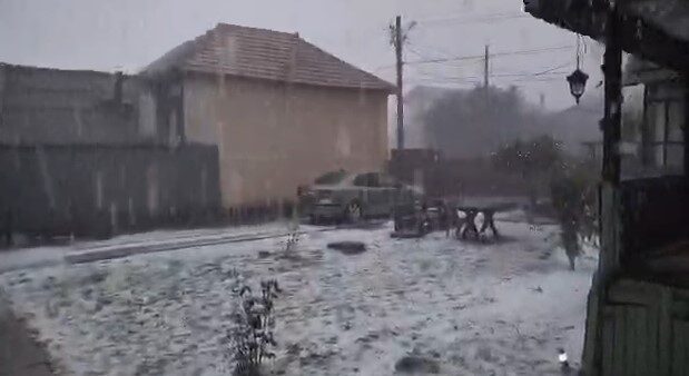 Târgu Jiu sub asalt: Furtună, fără curent și trenuri blocate