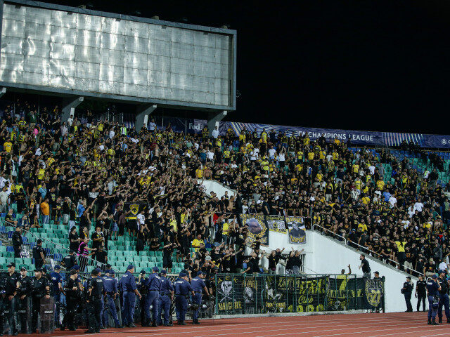 ARISTAȚI pe loc, chiar înaintea meciului cu AEK Atena