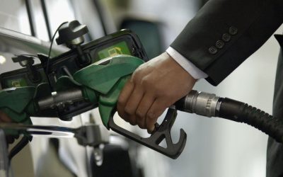 Carburanți mai ieftini vineri în București și marile orașe