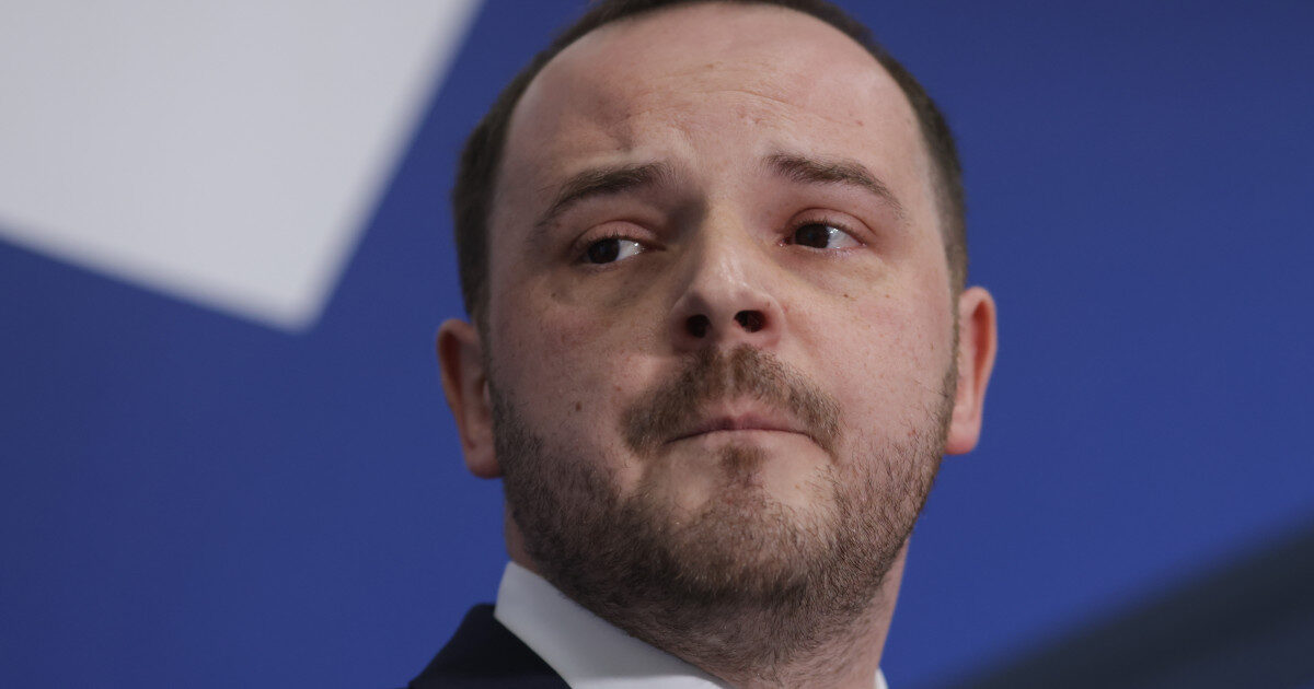 Rogobete cere explicații: Sănătatea distrusă, Bihorul primește posturi