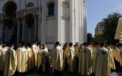 Pelerinaj pe 11 august: Primul sfânt român, moaște expuse