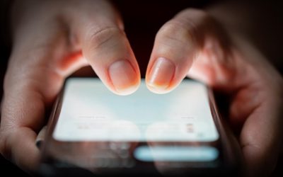 Româncă, țepuită cu 45.000 euro pe WhatsApp, crezând în moștenire
