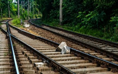 Obstacole pe șine: CFR anunță noi capcane pe litoral