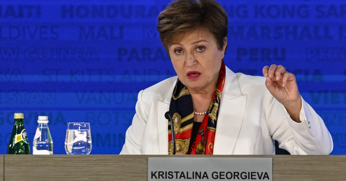 Economia mondială rezistă, FMI: Șocul energetic persistă