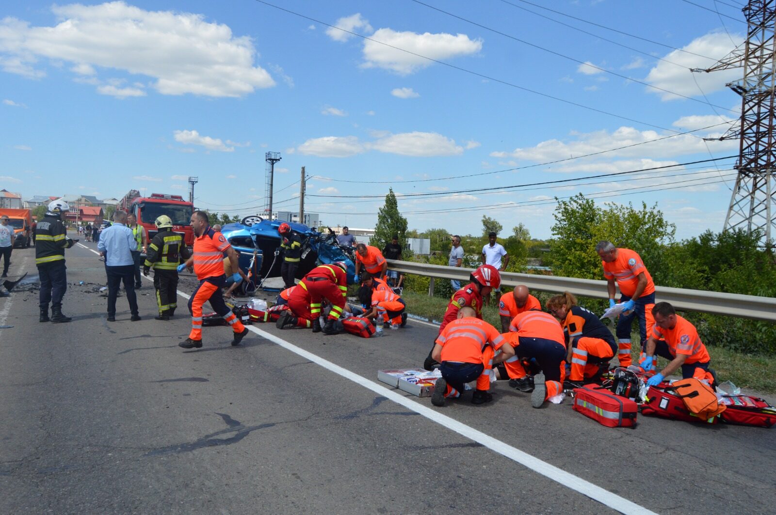 Brăila: Doi soți morți, 3 copii răniți grav. Alerte la fața locului