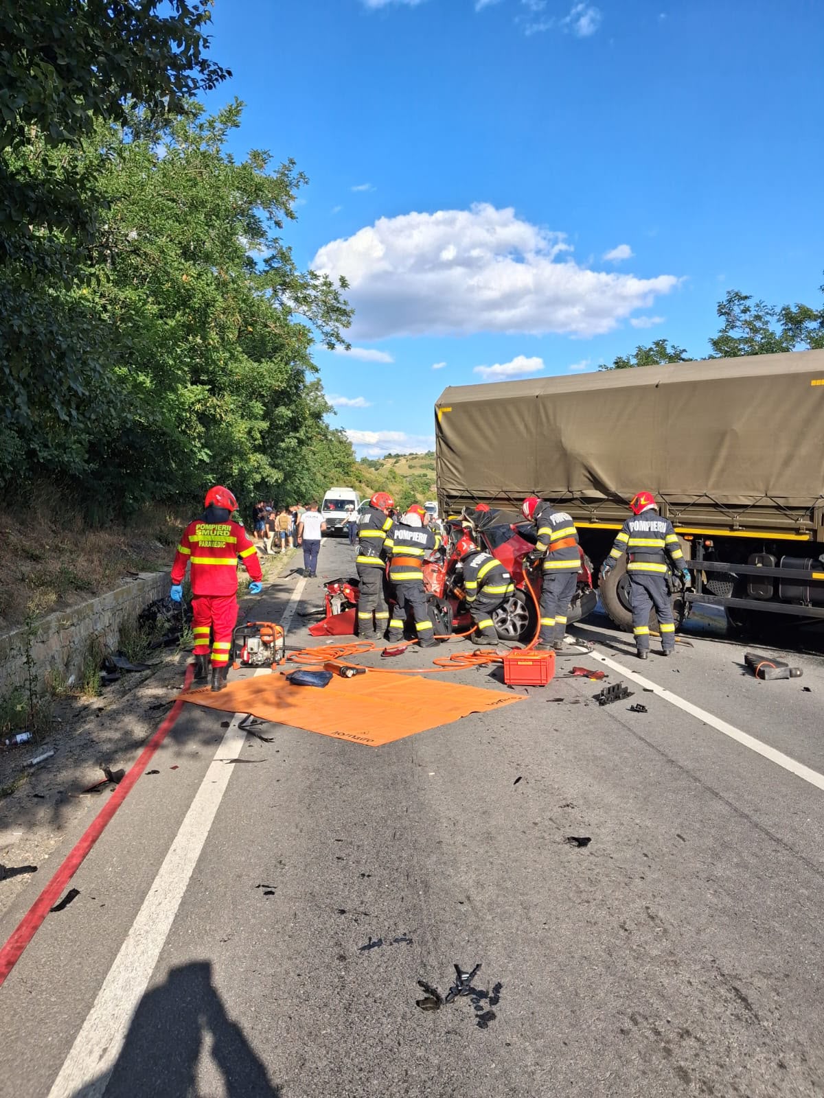 Mureș: Copil și doi adulți, morți în cumplit accident rutier