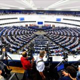 România sub presiune: Fonduri UE înghețate, banii europeni, nu cec în alb