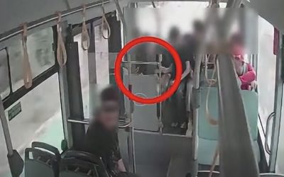 Bacău: Autobuze electrice vandalizate, primarul anunță repercusiuni dure