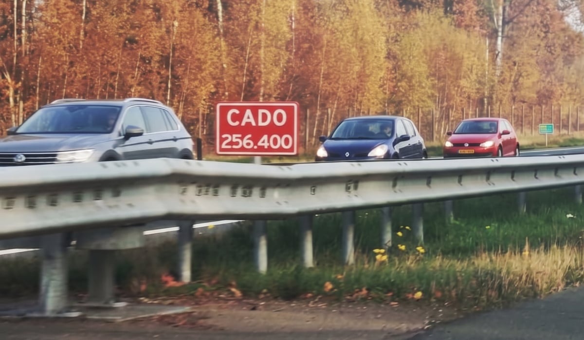 CADO în Olanda: Ce-ți arată indicatorul roșu pe autostrăzi
