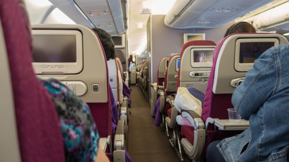 Scandal avion Anglia-SUA: Imagini virale șocante