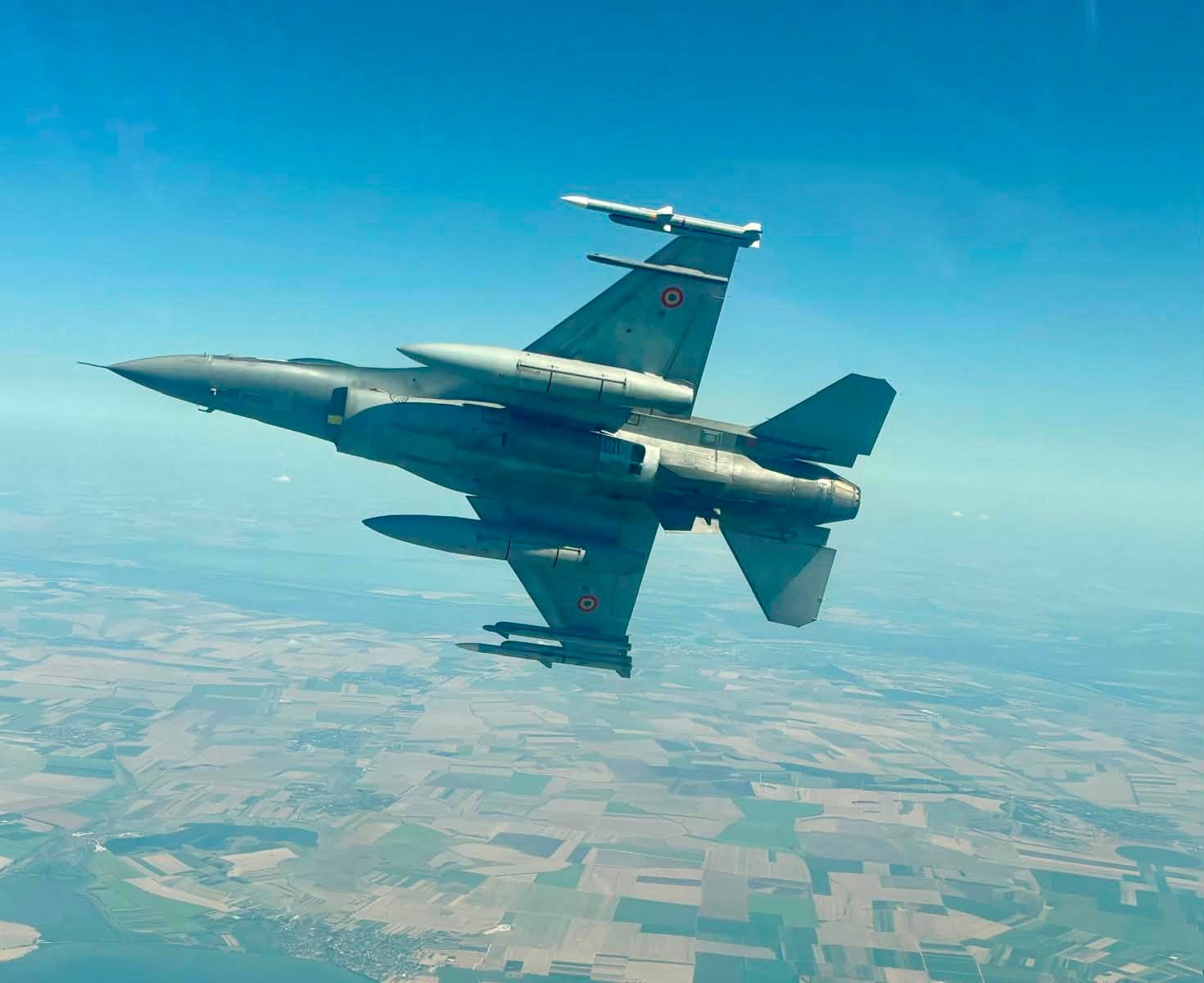 Țintă aeriană suspectă în România. Avioane F-16, în misiune