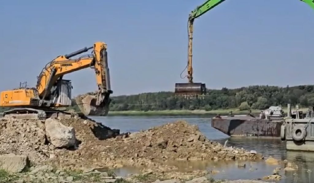 Operațiune rapidă: Max. 4 ore per navă