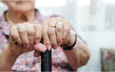 Străini, prinși escroci la o pensionară din București