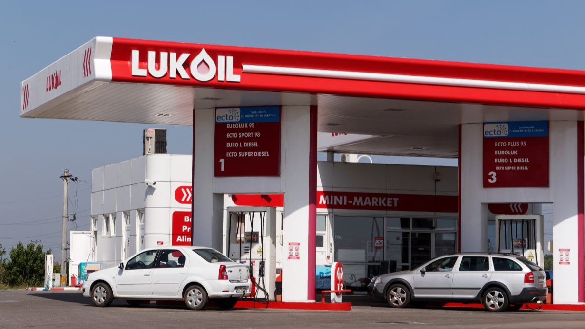 Bulgaria scade prețul la pompă, afaceri cu Lukoil continuă