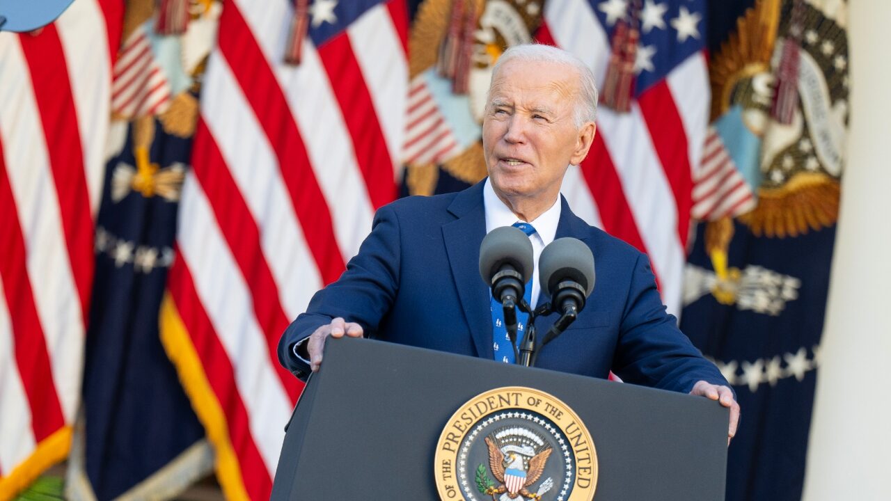 Biden, cu cancerul răspândit. Fiul său acuză dureri
