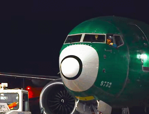 TAROM, premieră: Primul Boeing 737 MAX 8 pe cerul României