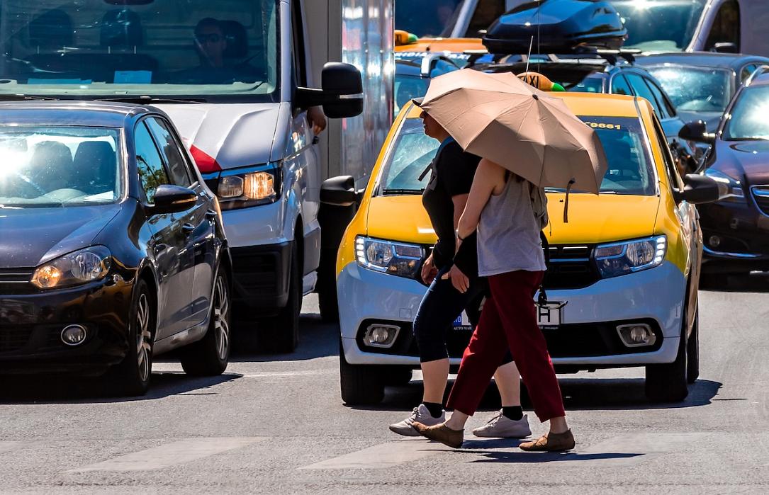 România, sub asaltul caniculei: Alertă roșie în vest, 41°C