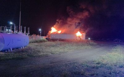 Incendiu la hala de stocare baterii din Buzău. Forțe mari mobilizate