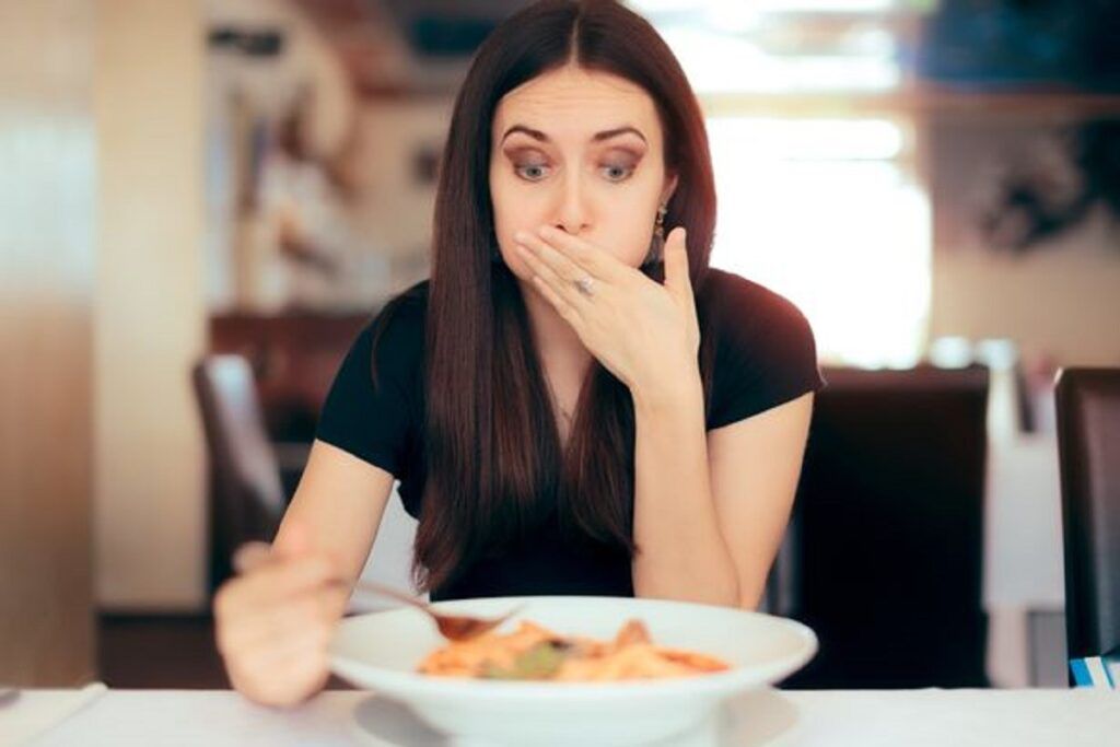 7 semne ale cancerului gastric pe care le ignori pe propria răspundere