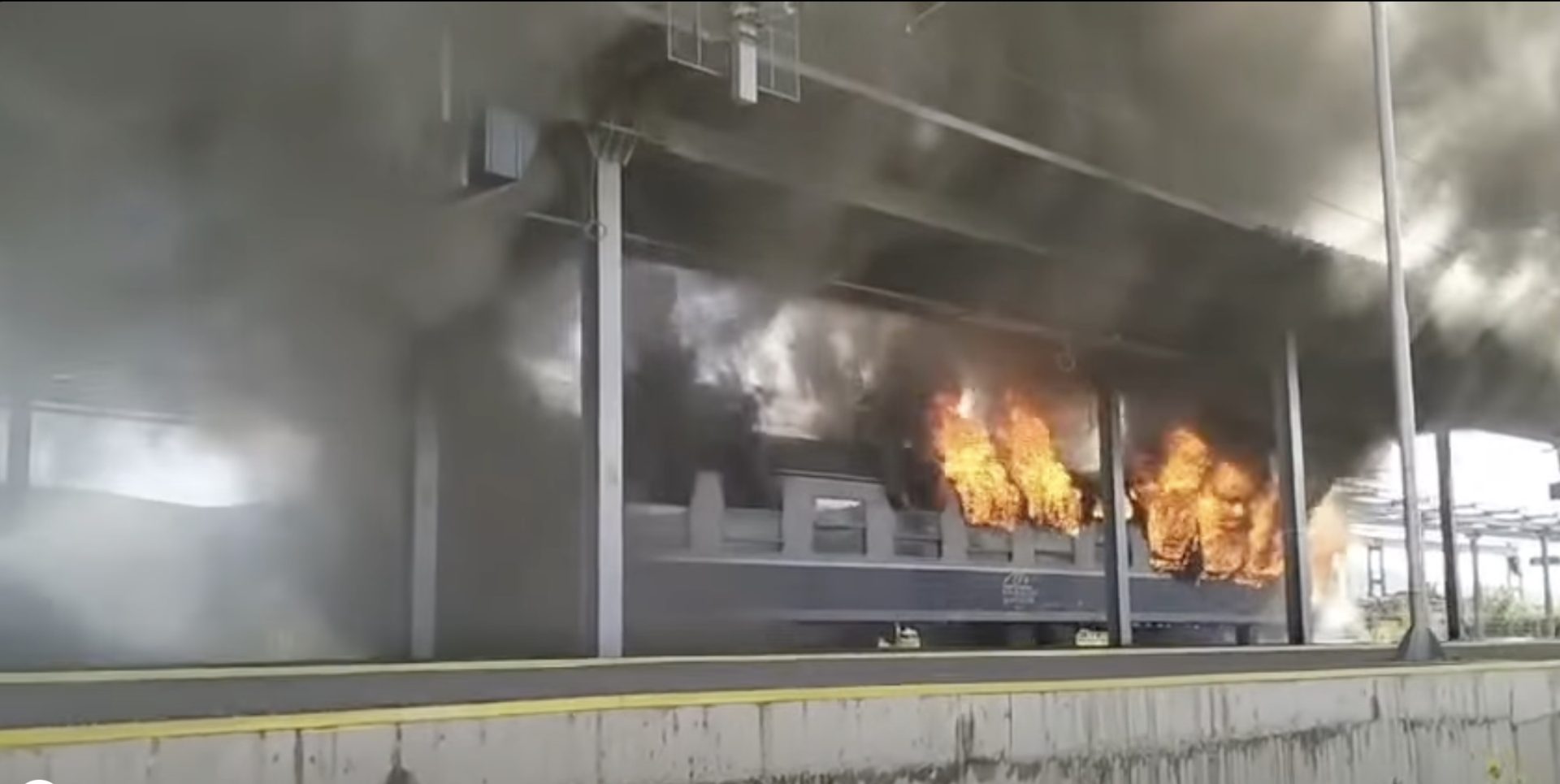 Foc la un vagon în gara Ilteu, Timiș: Călătorii evacuați