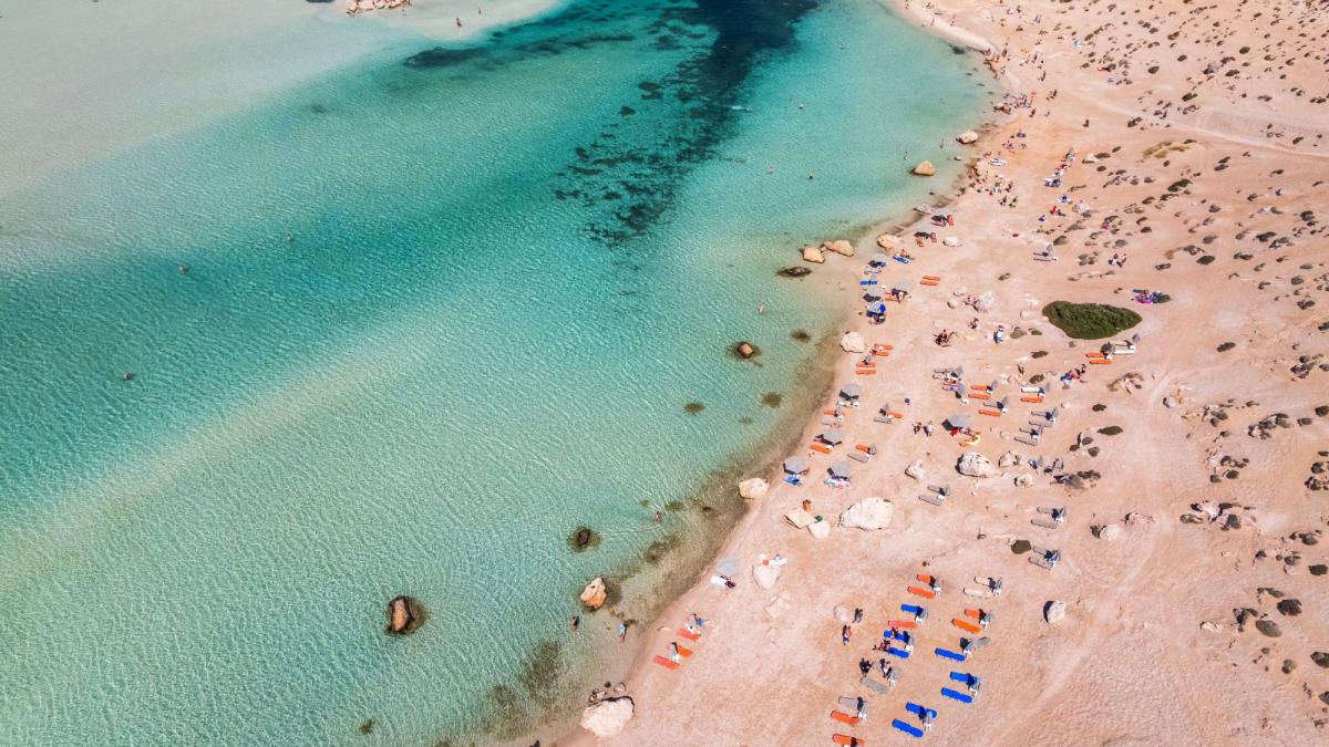 Creta impune limite: Doar 1.200 turiști pe plaja Balos