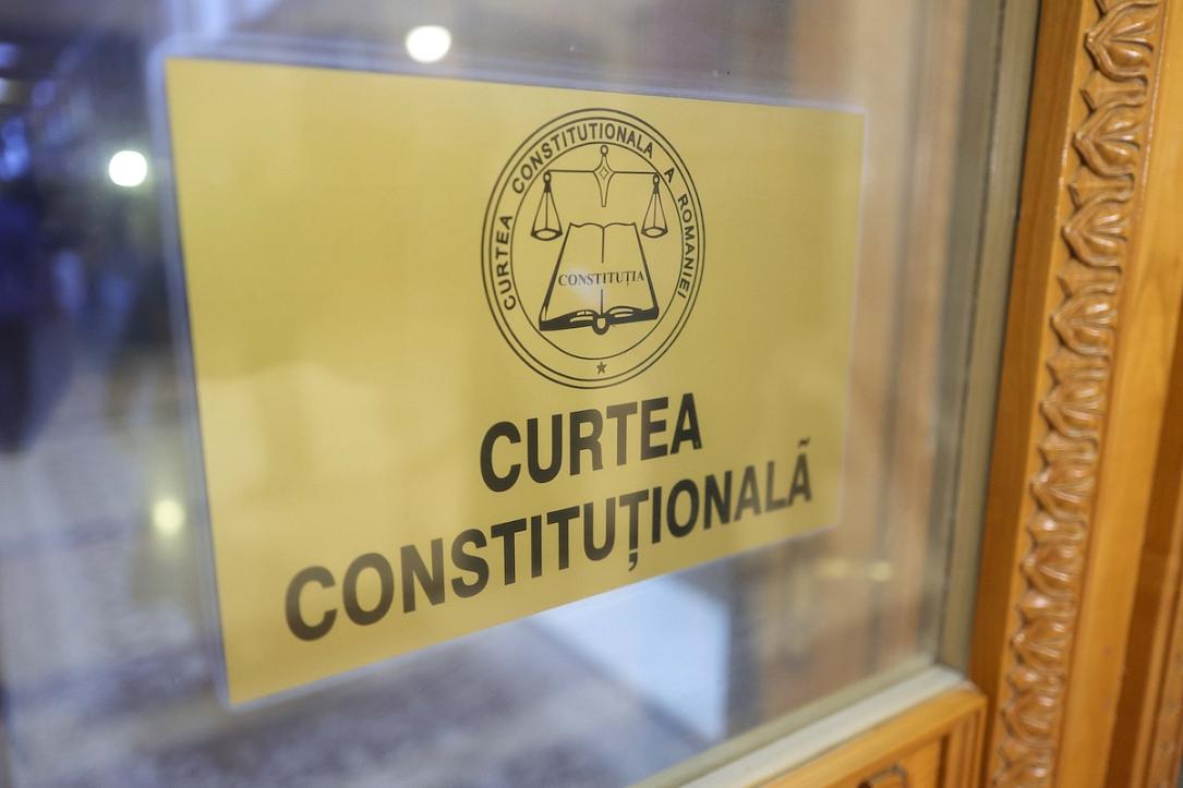 PNL și USR contestă Legea Integrității la Curtea Constituțională