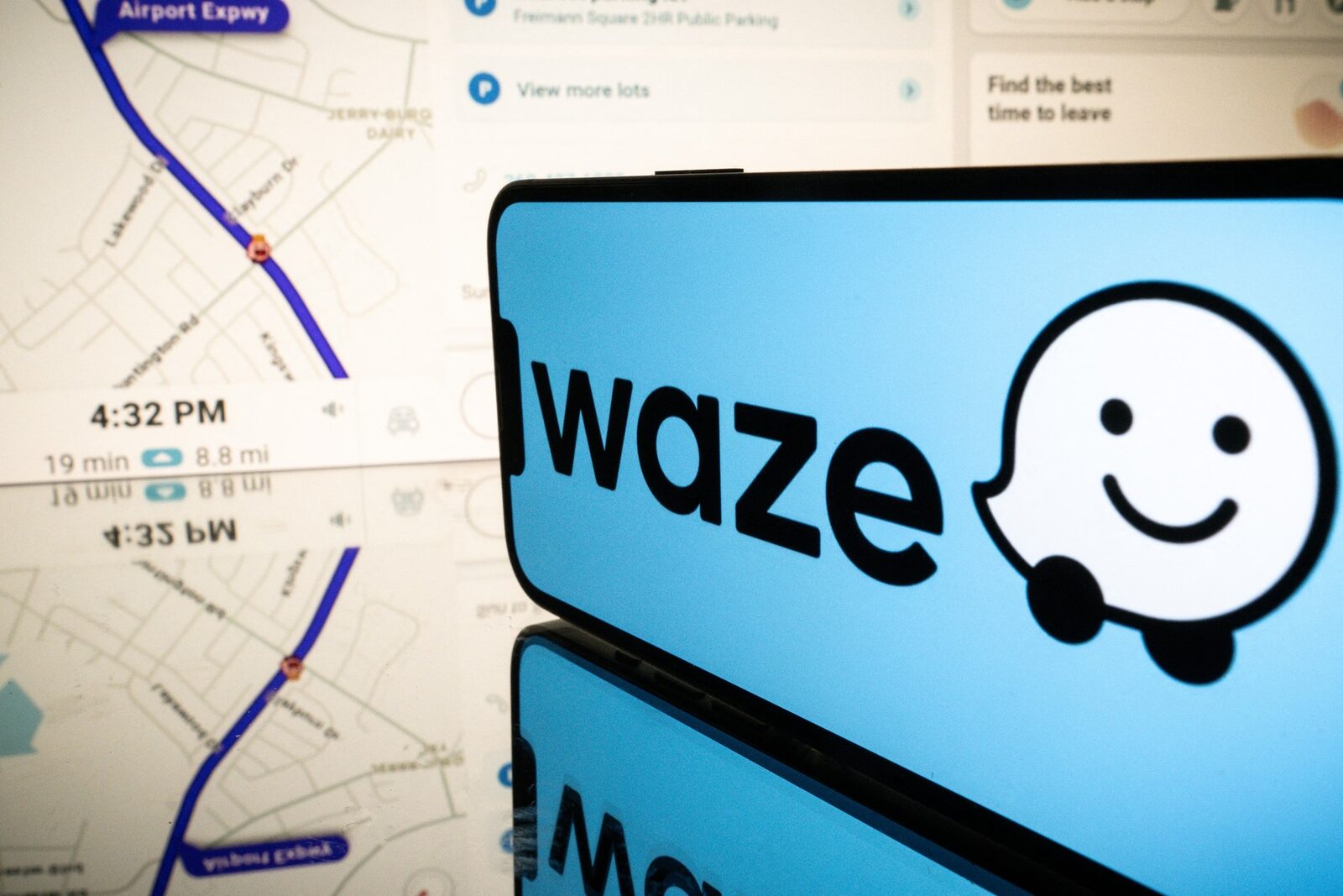 Waze ar putea ascunde radare: Decizia UE stârnește controverse