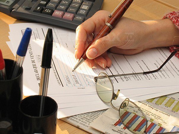 Economia României: Scădere diminuată în T2, dar stagnare trimestrială