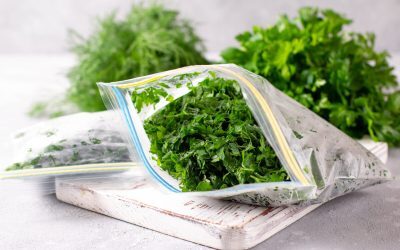 Verdețuri aromate vara: Trucuri simple pentru conservare