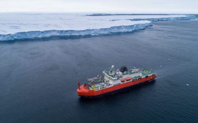 Rusia: Petrol pe ruta Arctică, spre Asia, în viteză maximă