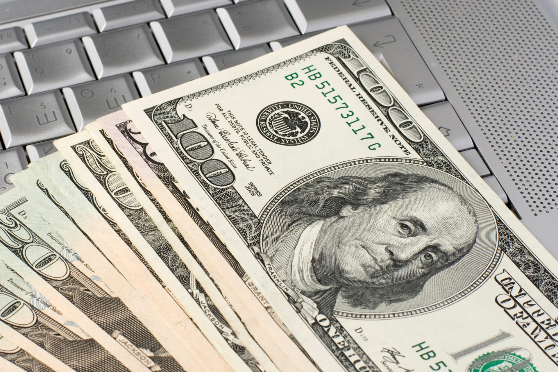 Accel, gigantul tech, pompează 3,5 mld $ în startup-uri AI din România