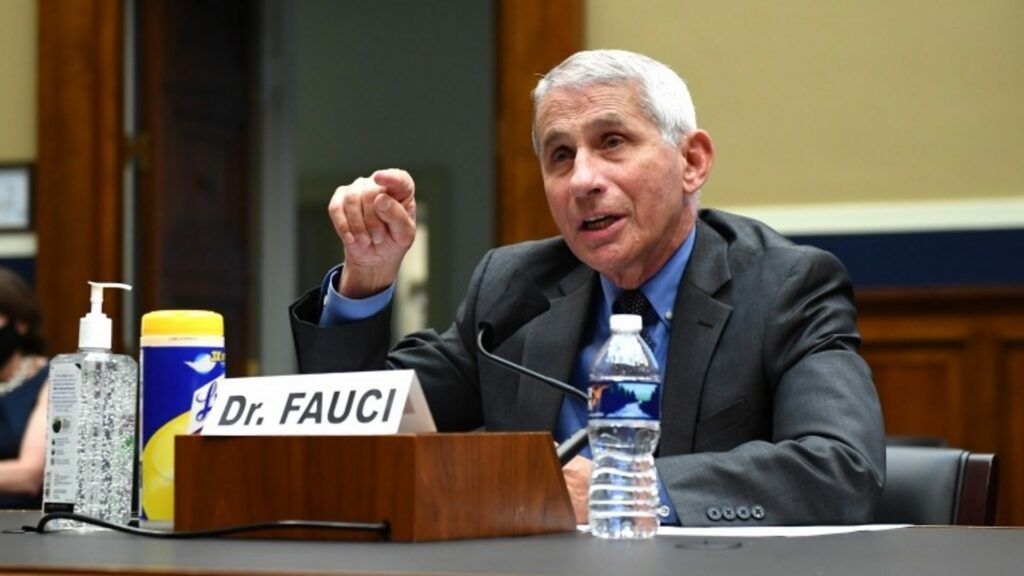Fauci: Vaccinul COVID provoacă avort spontan?