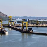 România, în criză energetică: 19 GW instalați, produce o treime