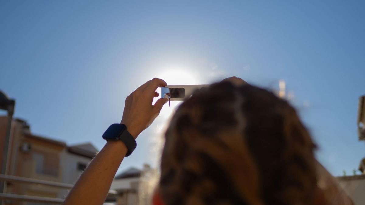 Eclipsa din 2026: Când o vedem în România și harta vizibilității