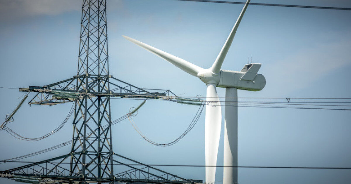 Bușoi: Energia eoliană ne-a ajutat. Ce zice de prosumatori